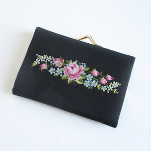 Vintage french fabric Embroidered Purse, 1950s, Handmade, Tapestry flowers, Antique Evening pouche, France Broderies
