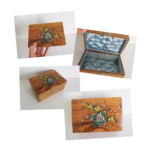 Antique vintage french wooden box, 1930s Hyeres France, Olive wood, Blue silk Hand painted, Flowers, Boite bois olivier capitonnée, Fleurs
