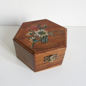 Antique vintage French wooden box, 1930s France, Olive wood, Orange silk, Hand painted, Flowers, Boite bois olivier capitonnée, Fleurs