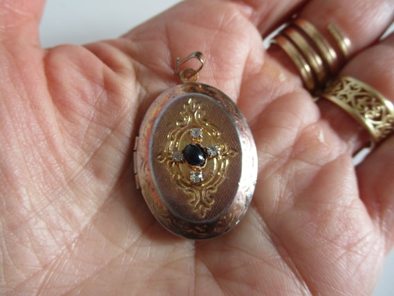 Vintage little French double locket pendant 1950s… - image 3