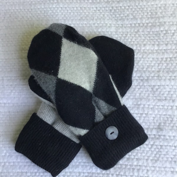 Upcycled Cashmere sweater mittens