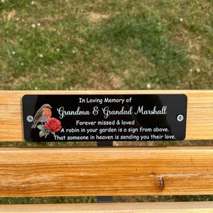Plaque commémorative personnalisée pour banc commémoratif Robin Rose, pierre tombale personnalisée en acrylique noir, plaque commémorative des grands-parents, hommage au jardin résistant aux intempéries