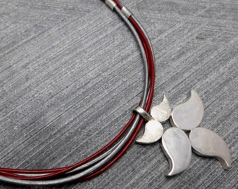 Leather Choker Necklace, 5 Silver Leaves Pendant, Leather Strings, Silver and Red, Silver Tubes, Statement, Wedding