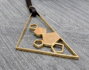Colgante triangular dorado, de forma irregular, geométrico, collar largo de cuero, bohemio, minimalista, chapado en oro de 24k.