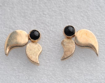 Gold Stud Earrings, 2 Stylized Leaves and a Bezel with Black Onyx, Matte Finish, Dainty
