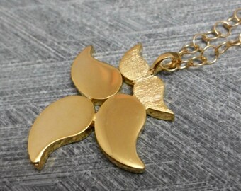 Colgante largo de oro, 5 hojas estilizadas, cadena chapada en oro, pieza llamativa, boda, inspiración en la naturaleza,