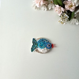 Fancy cute little fish brooch, Embroidered sequins fish brooch, beaded pin gift for her fish lover gift, pisces sign gift