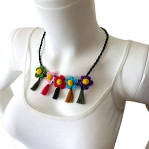 Floral necklace, crochet flower necklace, women gift