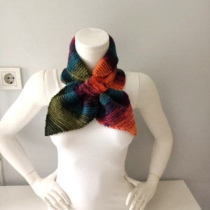 Keyhole neck collar, fall of color neckwarmer, keyhole scarf, crochet scarf, gift for mom