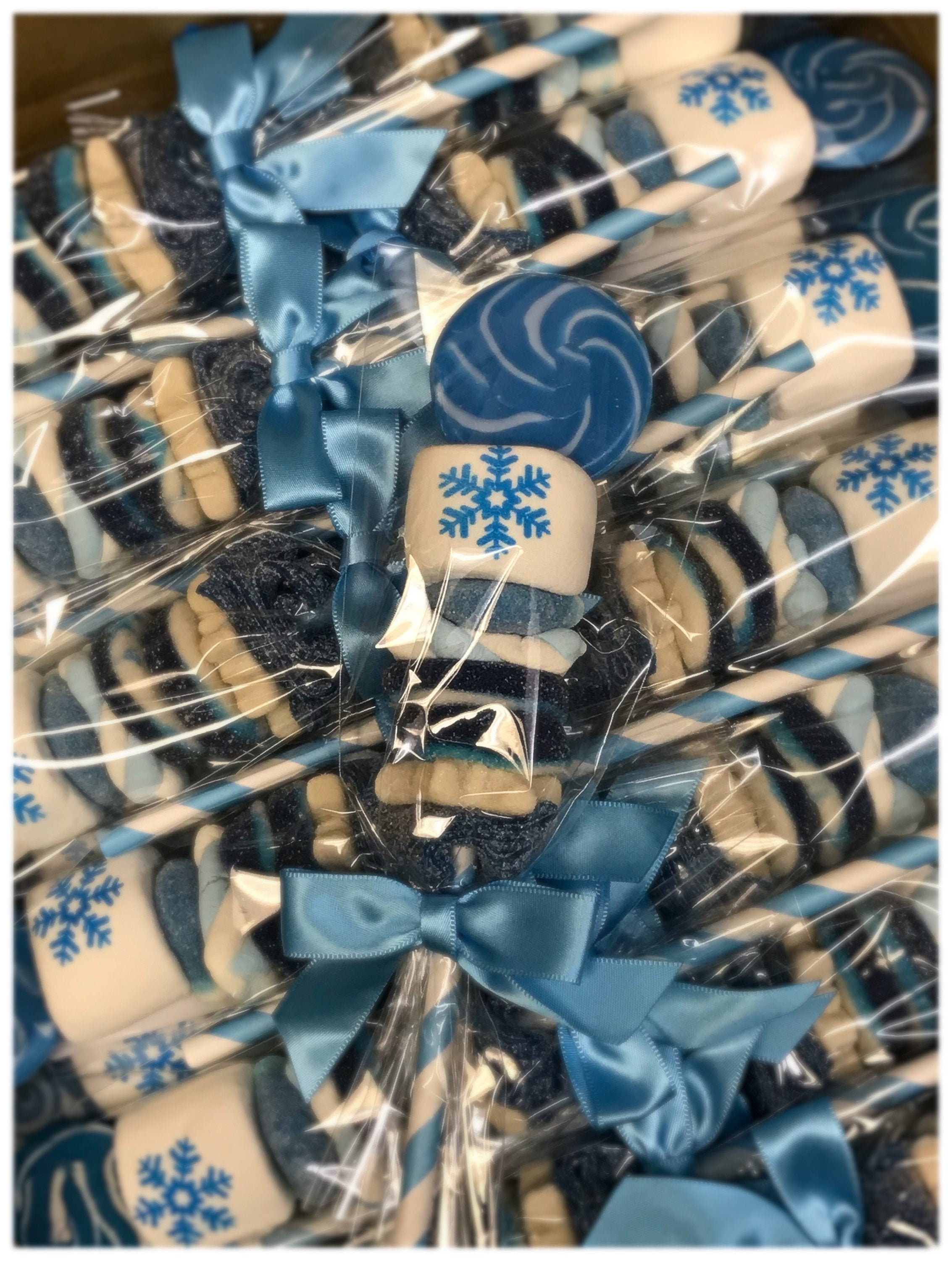 Frozen Winter Party Favor| Candy Skewer | Fun Marshmallow Pop | Lollipop  Favor | Winter Wonderland Party | Children's Birthday | Snowflake 