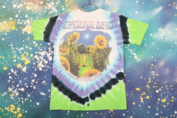 1995 Grateful Dead Tie-dye T-shirt Size 