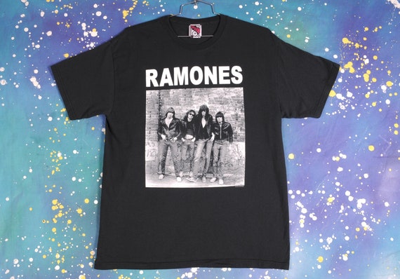RAMONES Vintage T-Shirt Size XL