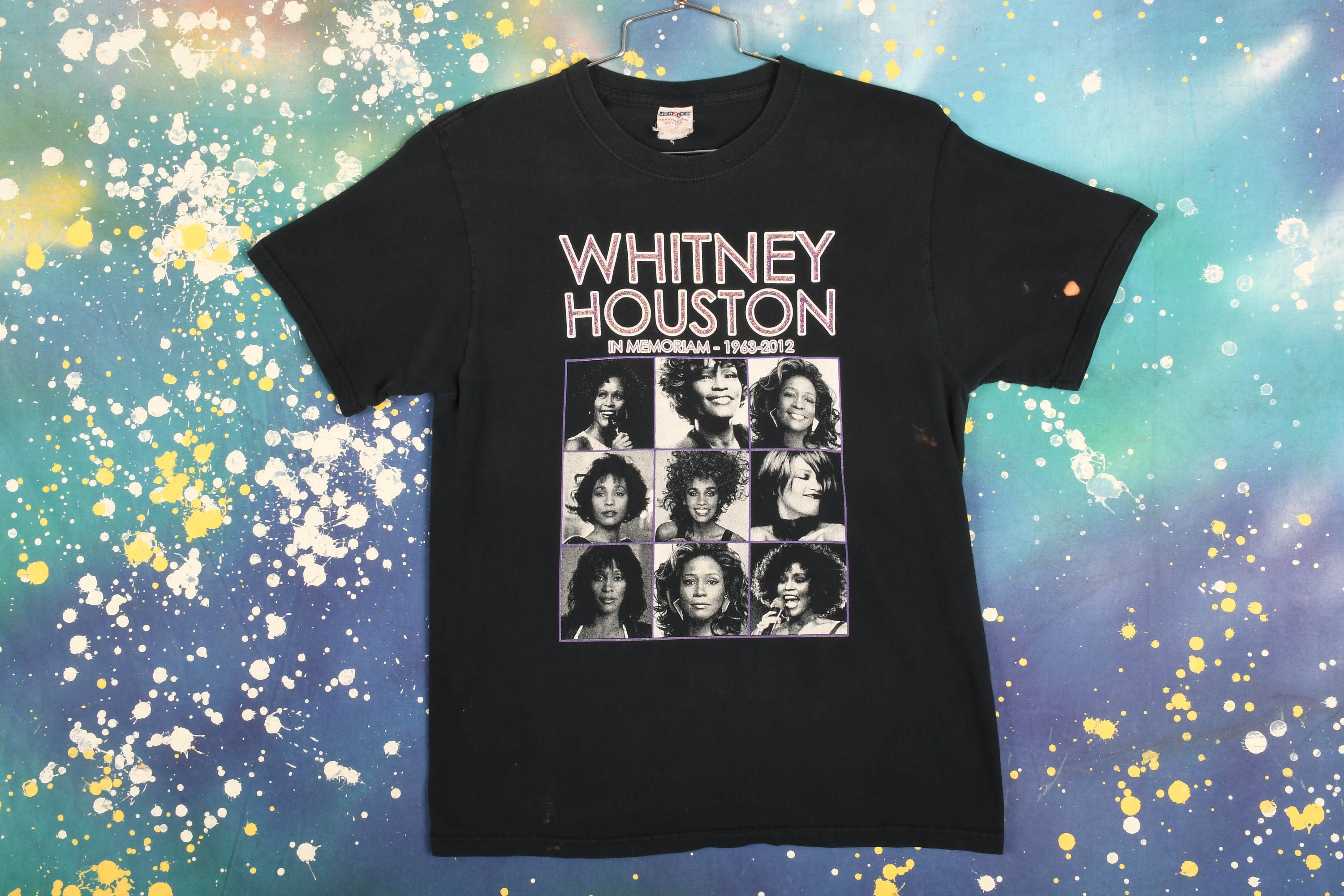 Discover WHITNEY HOUSTON In Memorial 1963-2012 T-Shirt