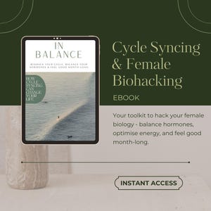 Könnte beinhalten: Ein digitales Tablet zeigt ein E-Book-Cover mit dem Titel IN BALANCE und Text über das Biohacking von Zyklen und Hormonen. Der Bildschirm zeigt eine Meereswellengrafik. Daneben steht der Text Cycle Syncing & Female Biohacking EBOOK.