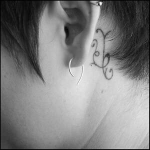 Smooth Curl Silver Tribal Earrings image 2