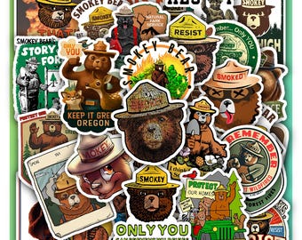 Hoja de pegatinas de Smokey Bear y parques nacionales: calcomanías de vinilo impermeables con 40 diseños (4 hojas).