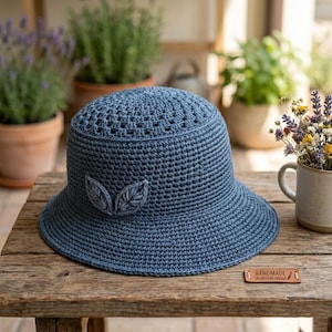 Crochet Bucket Hat Pattern, Raffia Sun Hat, Summer Beach Hat, Boho Crochet Hat, Leaf Applique Hat, Womens Sun Hat, boho bucket hat.