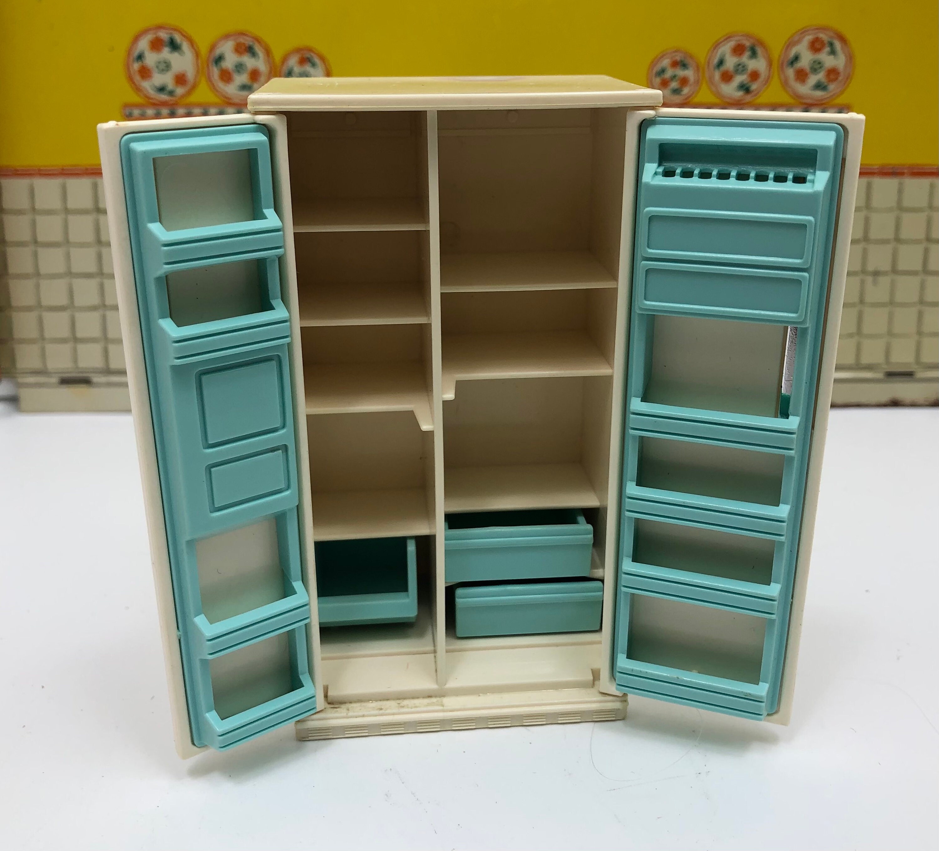Vintage 1980s Tomy Dollhouse Furniture Kitchen Table 4 Etsy vintage-1980s-tomy-dollhouse-furniture-kitchen-table-4-etsy
