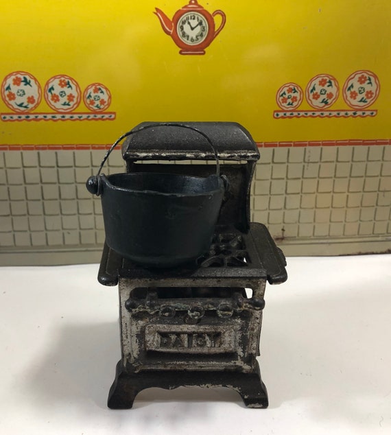 Vintage Dollhouse Cast Iron Daisy Stove and Pot, 4 1/4 Inches Tall