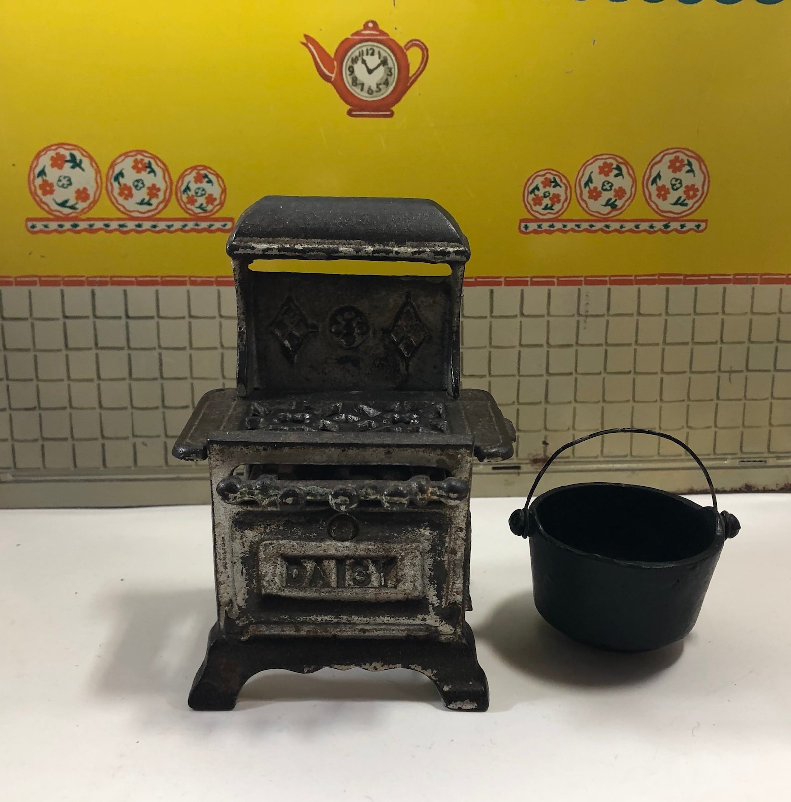 Vintage Dollhouse Cast Iron Daisy Stove and Pot 4 1/4 Inches Etsy