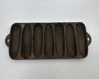 Vintage Cast Iron Wagner Ware Cornbread / Muffin Pan, Krusty Korn Kobs: for Rustic Kitchen Decor, Baking, Pat. 1920, Junior, 1319, Sidney, O