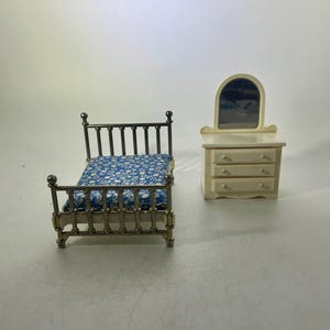 Vintage Fisher Price Dollhouse Bedroom Furniture - 1980s Faux Brass Bed and  White Dresser With Mirror, 1:16 Scale - Etsy