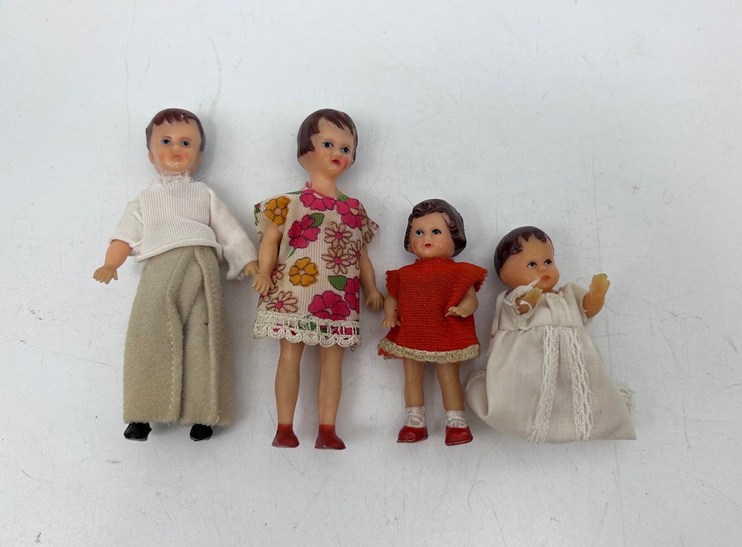 Vintage Ari Dollhouse Doll Family Father / Man, Mother / Woman, Girl Vintage Ari Dollhouse Doll Family Father / Man, Mother / Woman, Girl