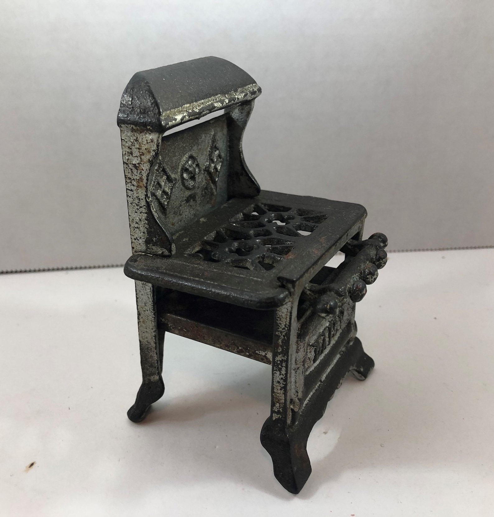 Vintage Dollhouse Cast Iron Daisy Stove and Pot 4 1/4 Inches Etsy
