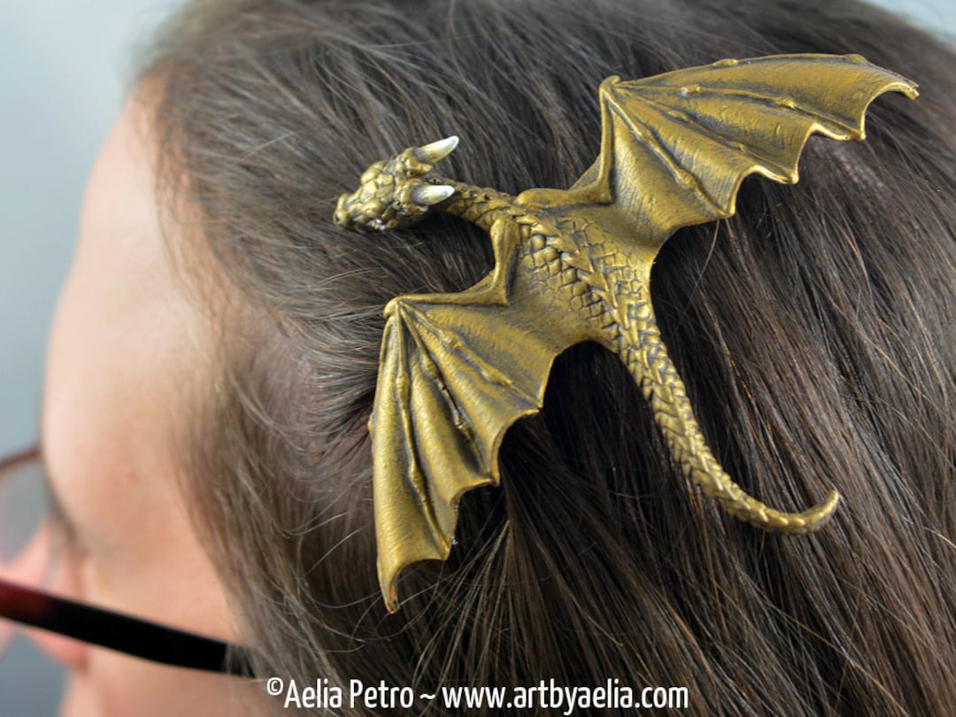 SMALL HAIR CLIP HEART OF A DRAGON