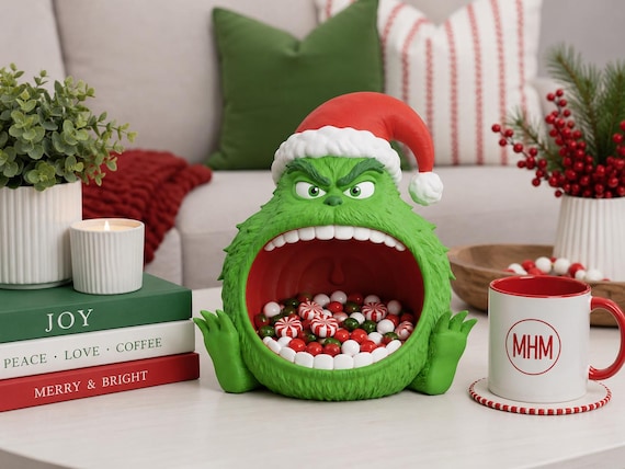 Grinch Candy Bowl – 3D Printed Holiday Treat Dish (Santa Hat)