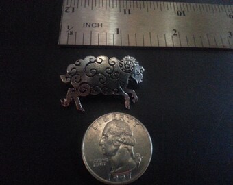 Celtic Single Sheep Pewter Pin