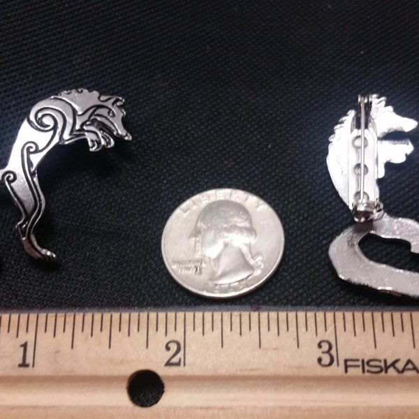 Celtic Single Jumping Fox Pewter Pin