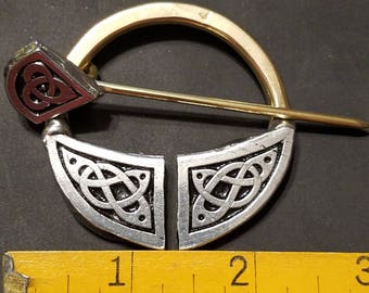 Medium Celtic Penannular Brooch