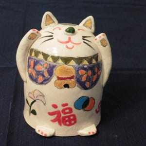 cat figure maneki-neko , lucky cat, hand made cat figure