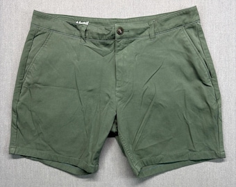 Mugsy Shorts Mens 38 Spruces Green Flat Front Chino Casual