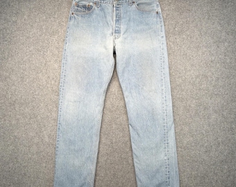 Vintage Levis 501 Jeans Mens Fits 34x32 Blue Made in USA 1996