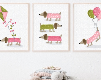 ダックスフントの遊び時間 – アートプリント3枚セット、子供部屋アート、女の子の赤ちゃんへのギフト、ピンクの保育園の装飾、女の子の寝室、子供のためのかわいいソーセージ犬のアートワーク