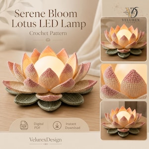 Puede incluir: Una lámpara de flor de loto tejida a ganchillo con una esfera LED central brillante. Los pétalos presentan un degradado de crema, rosa suave y verde salvia. El texto dice Serene Bloom Lotus LED Lamp Crochet Pattern, Digital PDF, Instant Download.