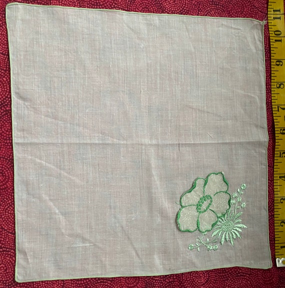 Beautiful Vintage White Cotton Hankerchief with A… - image 1