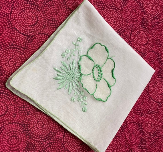Beautiful Vintage White Cotton Hankerchief with A… - image 3