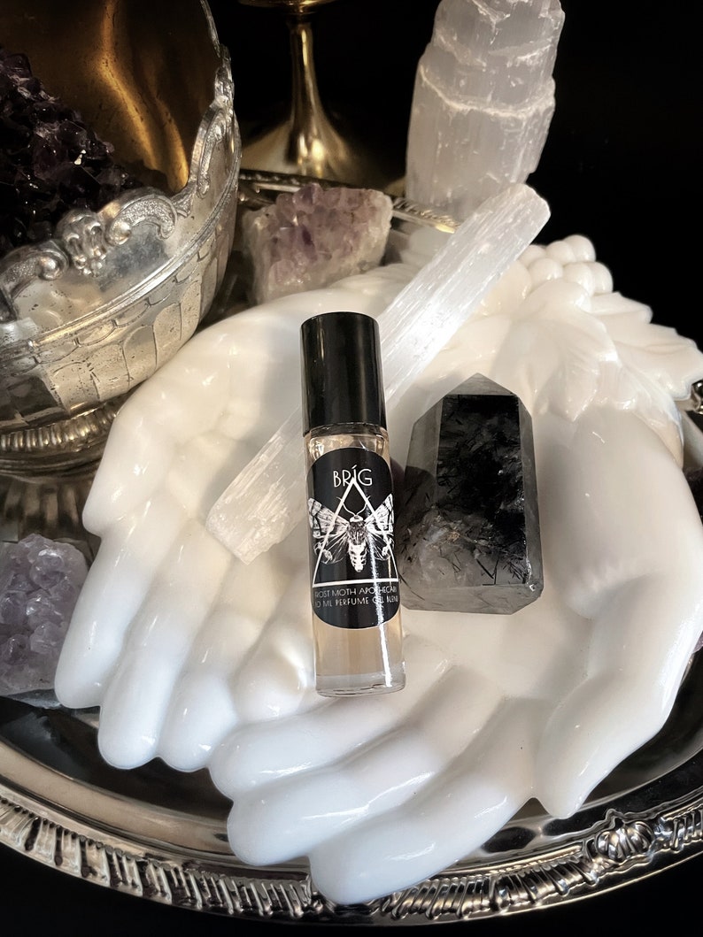 BRÍG Spiced Honey & Tonka Bean Perfume Oil, Cottagecore Witchy Gifts, Mysterious Dark Academia Gothic Fragrance, Luxury Occult Imbolc Gift image 2