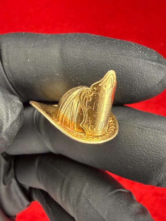 Vintage 14K Fireman/Firefighter Helmet/Hat