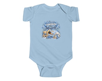 Liefde heeft dit gezin gevormd: een Afro-Amerikaans wonderbaby meisje | Bloemenontwerp voor een slapende baby