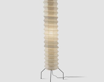 Elegante lampada da terra Washi Paper UF4-31N con luce soffusa e soffusa, ideale per soggiorno e camera da letto.