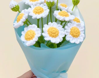 Crochet Daisy Bouquet with Buds, Graduation Birthday Gift for Her