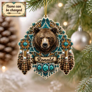 Ornement personnalisé avec nom, en perles turquoise imitation, style bohème sud-ouest, motif grizzly à plumes, imprimé forêt, décoration de Noël, ornement plat 2D
