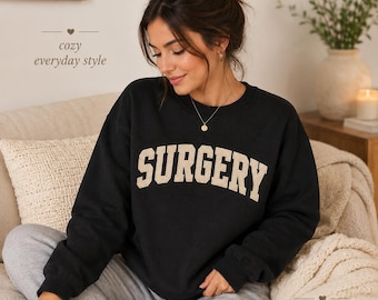 Sudadera de cuello redondo para cirugía / Camiseta médica con letras universitarias
