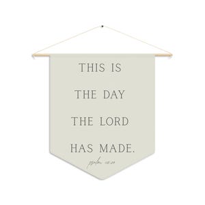 Este es el día que el Señor ha hecho. Estandarte / Salmo 118:24. Pancarta bíblica para pared, decoración para habitación de niño, decoración para habitación de niña, lienzo de pared minimalista.