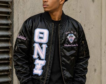 Veste grecque Theta Nu Xi, veste universitaire à lettres grecques, veste de fraternité/sororité, blouson aviateur en satin, veste de survie grecque personnalisée