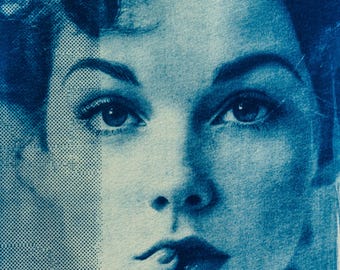 Cyanotype artisanal | Impression indigo | Art | Impression solaire | Décoration murale | Œuvre d'art murale unique | Femme